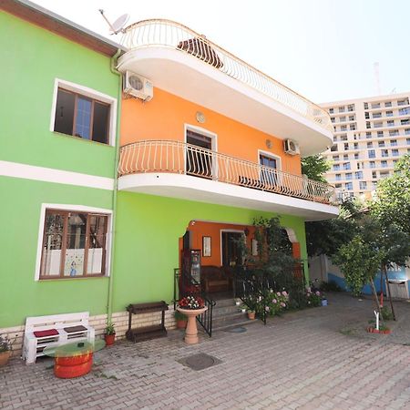 Hostel Osho Тирана Екстериор снимка