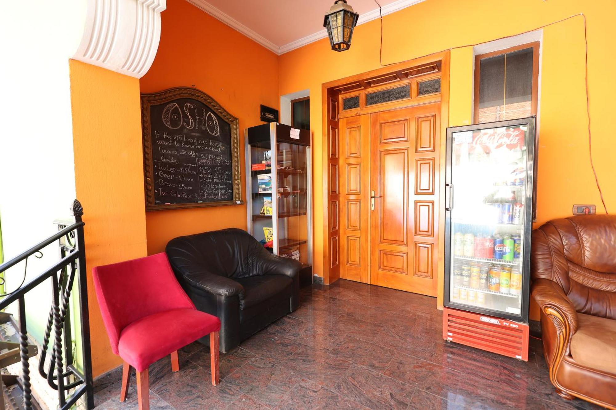 Hostel Osho Тирана Екстериор снимка