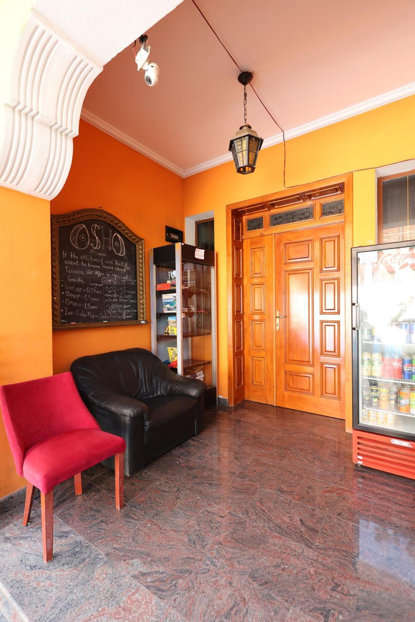 Hostel Osho Тирана Екстериор снимка