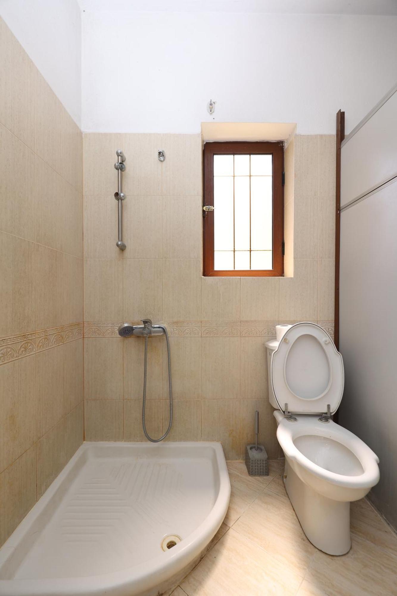 Hostel Osho Тирана Екстериор снимка