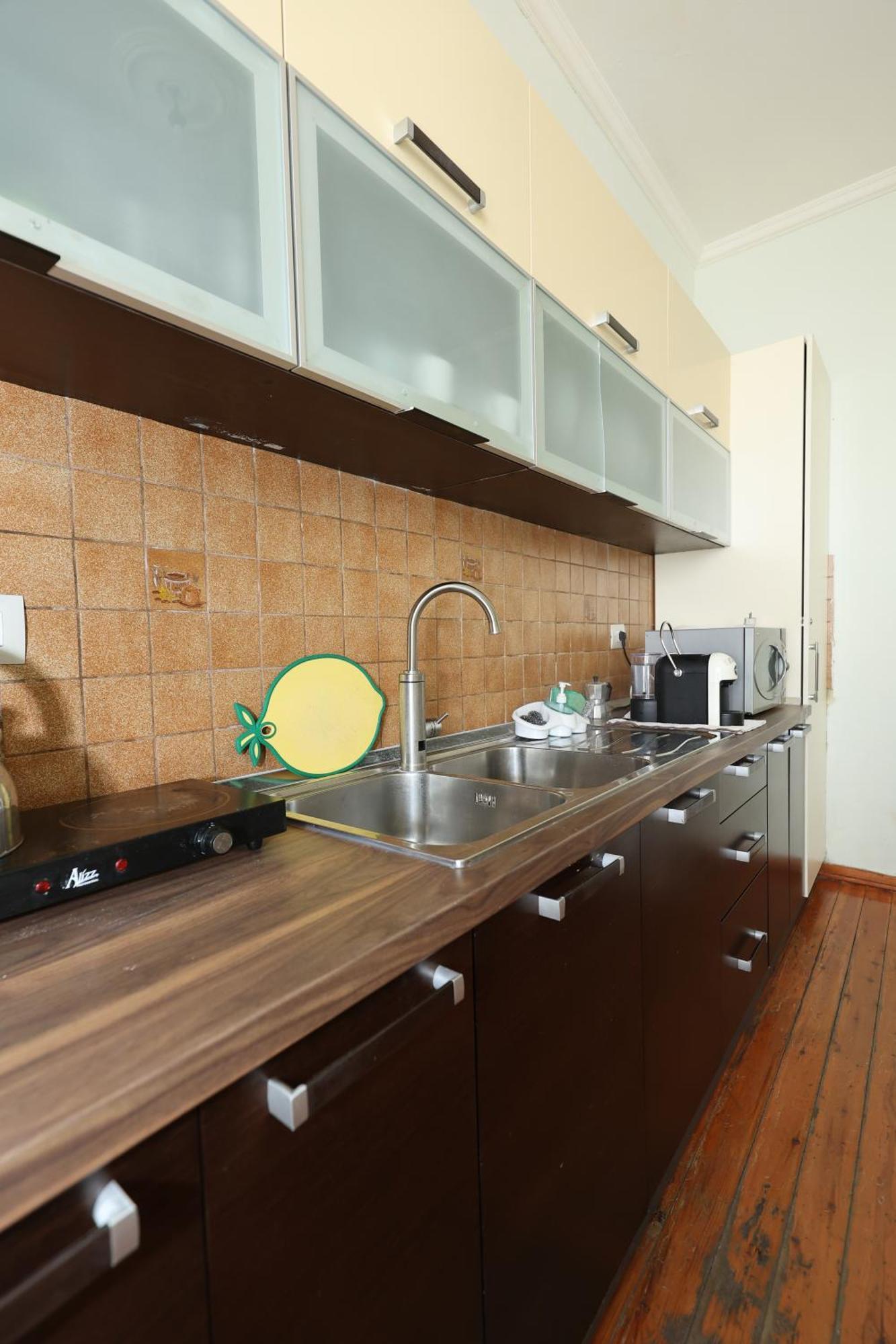 Hostel Osho Тирана Екстериор снимка