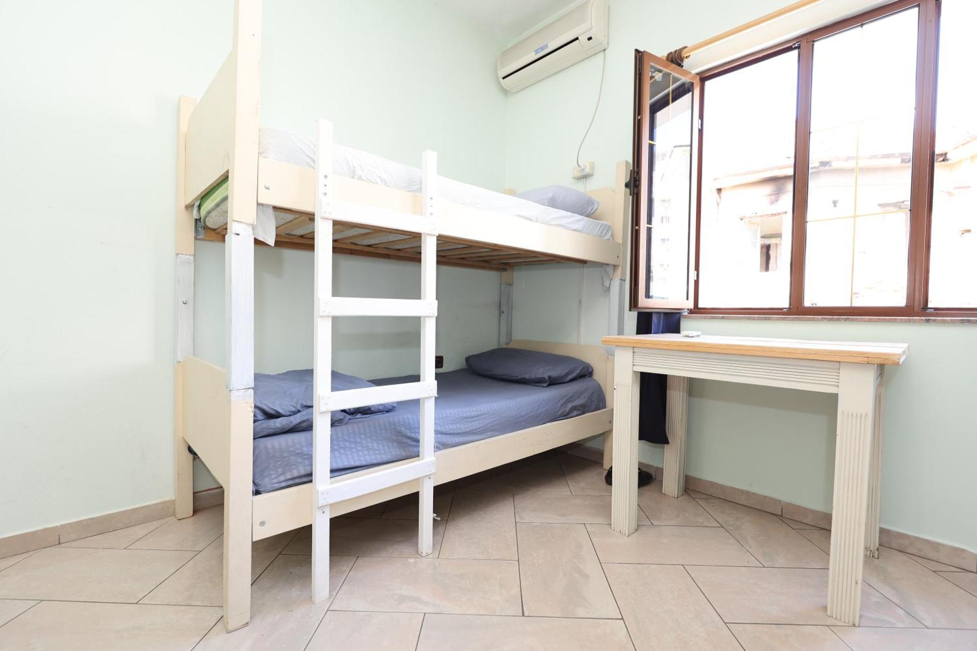 Hostel Osho Тирана Екстериор снимка